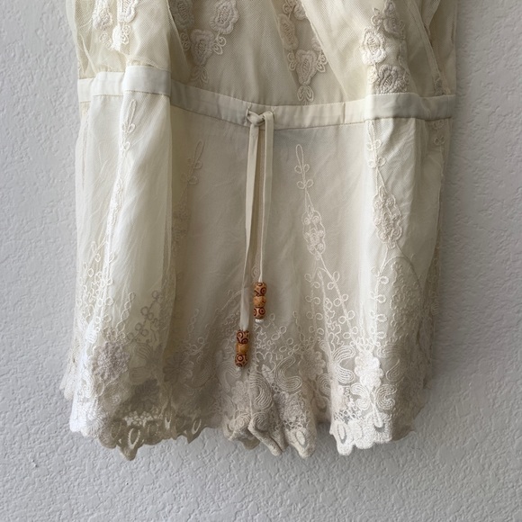 Chaser White Lace Surplice Drawstring Romper M - Picture 8 of 15